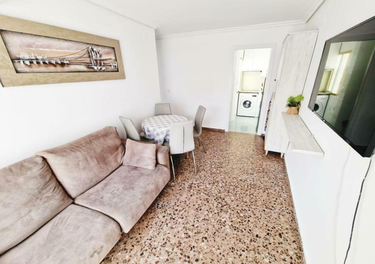 בנידורם Carmen Apartments מראה חיצוני תמונה