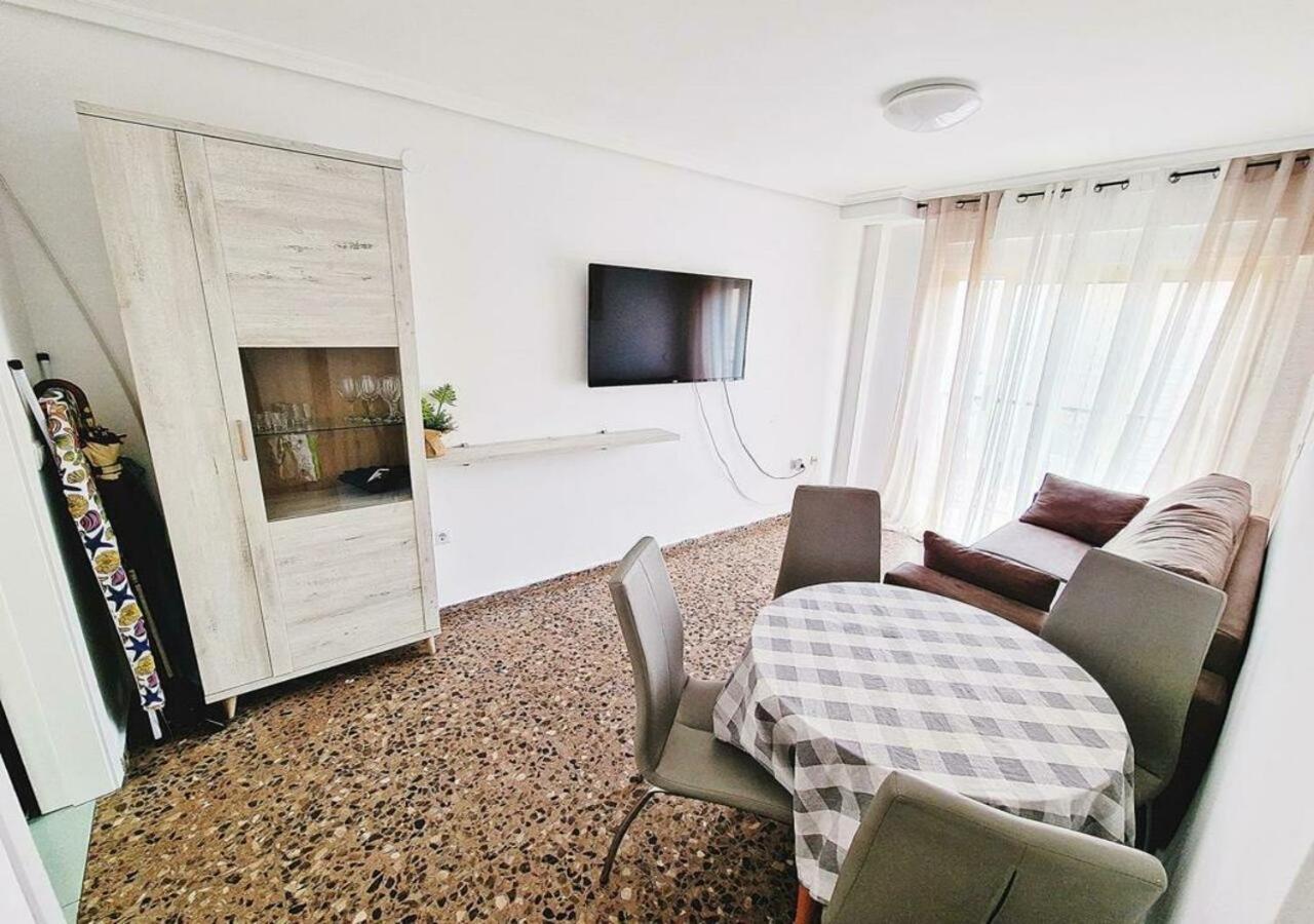 בנידורם Carmen Apartments מראה חיצוני תמונה