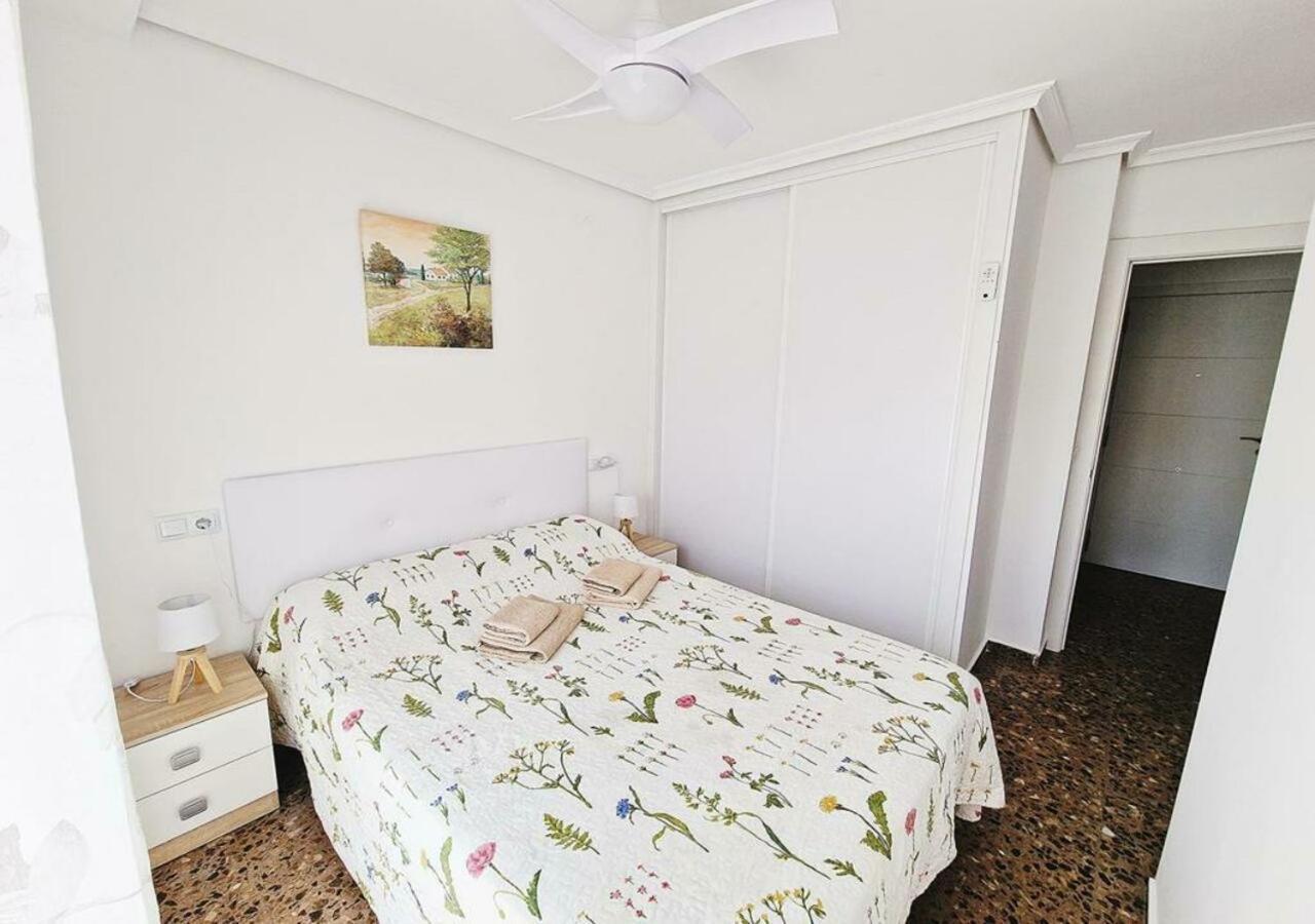 בנידורם Carmen Apartments מראה חיצוני תמונה